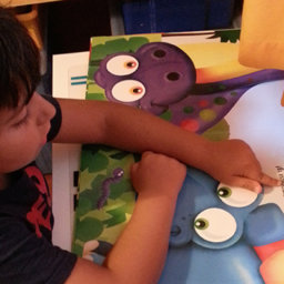 Los niños disléxicos no detectan bien las sílabas acentuadas al oír las palabras, según un estudio