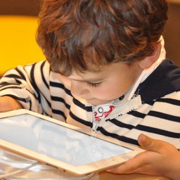 Cinco claves para promover experiencias de lectura compartida positivas en torno a las apps