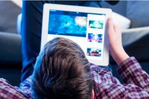 Narrativas híbridas: Fomentar la lectura en la sociedad “transmedia”