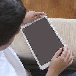 Efectos de la lectura en el cerebro infantil en función del formato