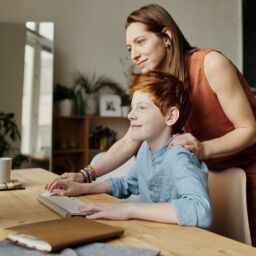 Claves para mantener a los niños seguros en Internet