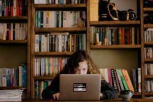 Mesa redonda en torno al Fomento de la Lectura en la Biblioteca Escolar