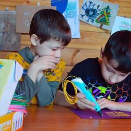 Makerspaces en bibliotecas para público infantil y juvenil